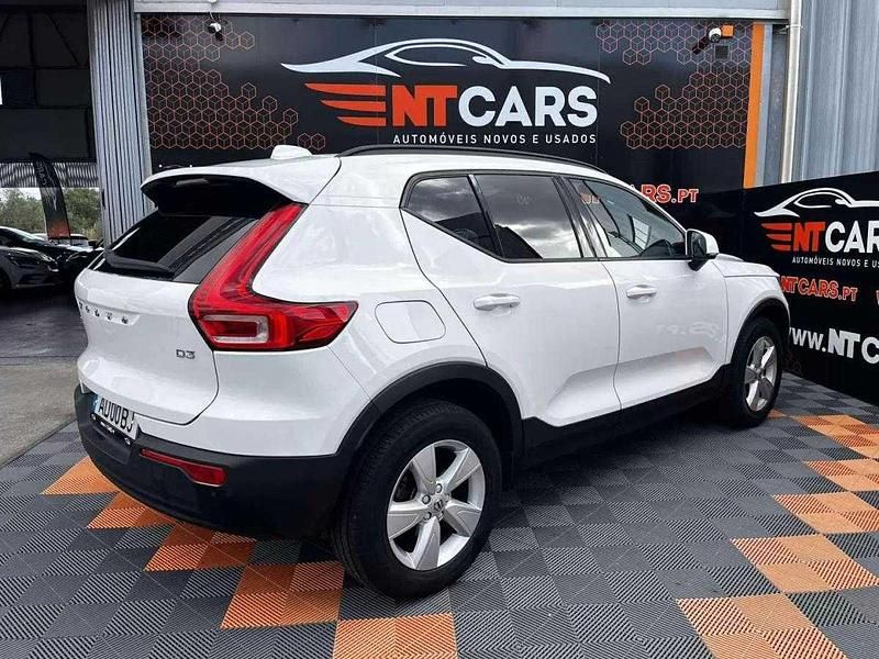 Usado Volvo XC40 Momentum 150 HP (110 kW) 2020 Branco SUV