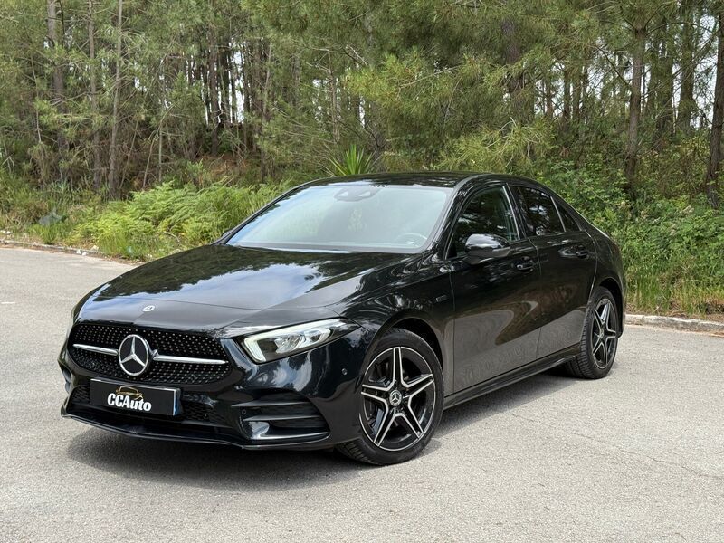 Preto Usado 2021 Mercedes A250 AMG line Sedan | € 29.900 (Caro) - Imagem 1/4