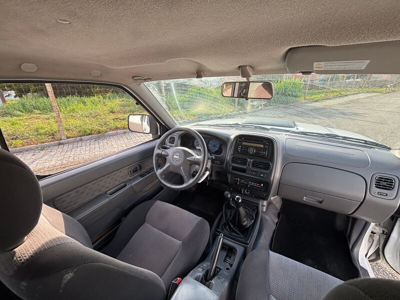 Usado Nissan Cabstar 133 HP (97 kW) 2011 Branco Pickup
