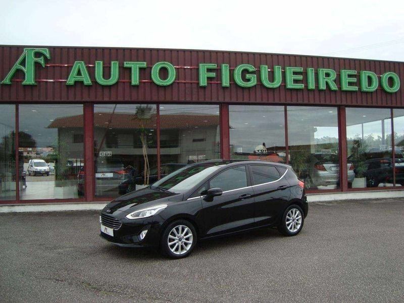 Preto Usado 2019 Ford Fiesta Titanium Citadino | € 15.950 (Caro) - Imagem 1/4