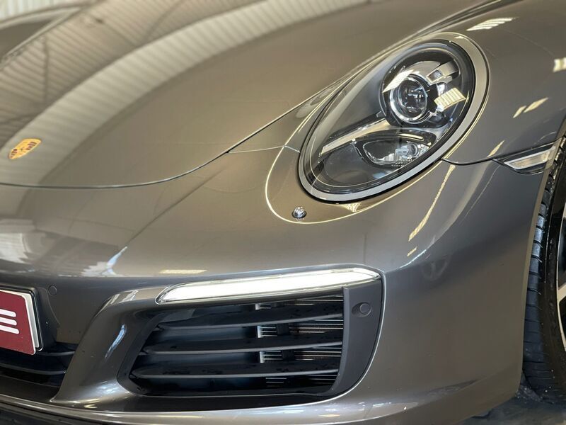 Usado Porsche 911 Carrera 4 Cabriolet 370 HP (272 kW) 2016 Cinza Cabrios