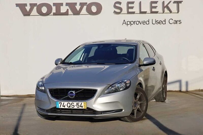 Prateado Usado 2016 Volvo V40 Carrinha | € 14.700 - Imagem 1/4