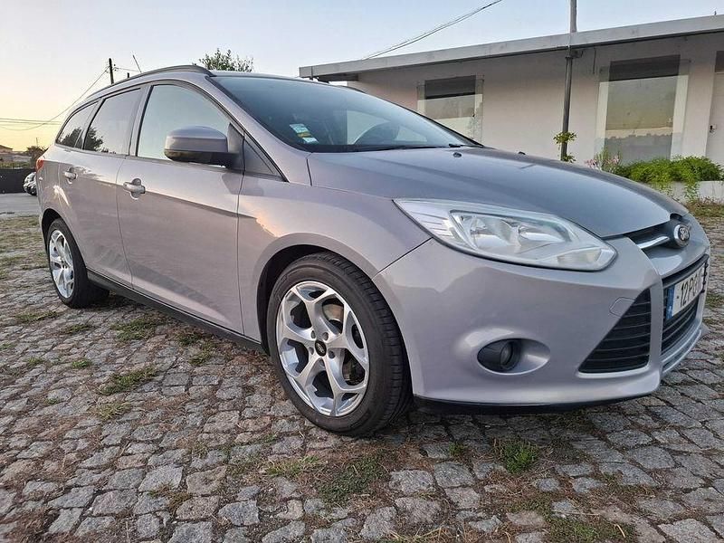 Usado Ford Focus Titanium 115 HP (84 kW) 2011 Carrinha