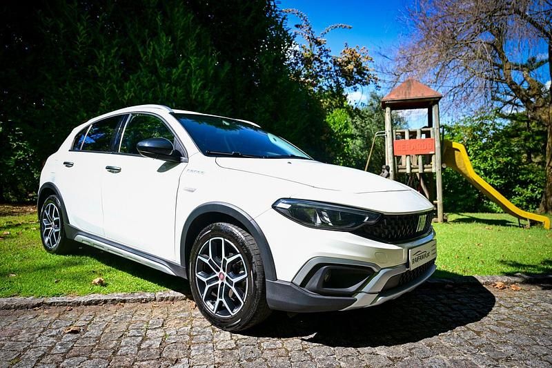 Branco Usado 2022 Fiat Tipo | € 16.900 (Preço justo) - Imagem 1/4