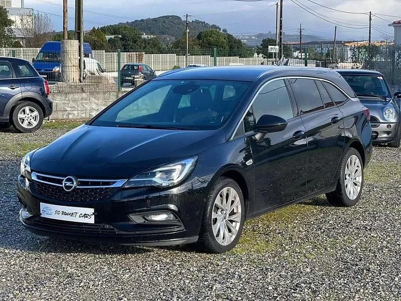 Usado Opel Astra Innovation 136 HP (100 kW) 2018 Preto Carrinha