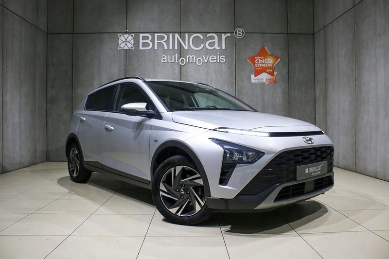 Cinza prata Usado 2022 Hyundai Bayon Prime SUV | € 16.490 (Bom preço) - Imagem 1/4