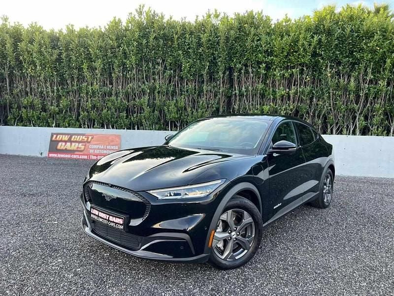 Preto Usado 2021 Ford Mustang Mach-E SUV | € 27.990 (Preço justo) - Imagem 1/4