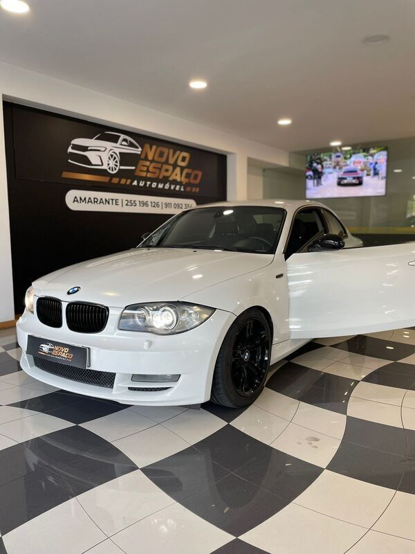 Branco Usado 2008 BMW 120 Coupé Coupé | € 12.000 (Preço elevado) - Imagem 1/4