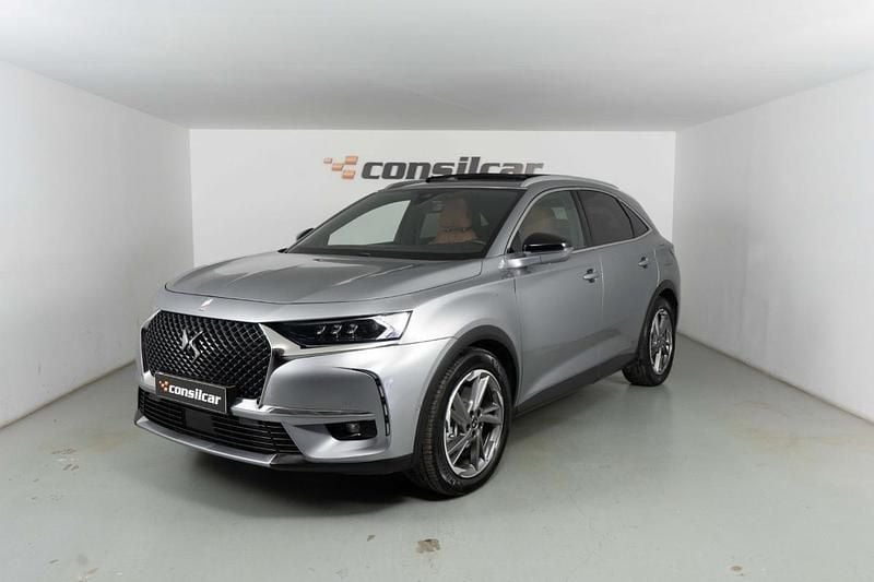 Usado DS Automobiles DS7 Crossback Rivoli 225 HP (165 kW) 2021 Cinza SUV