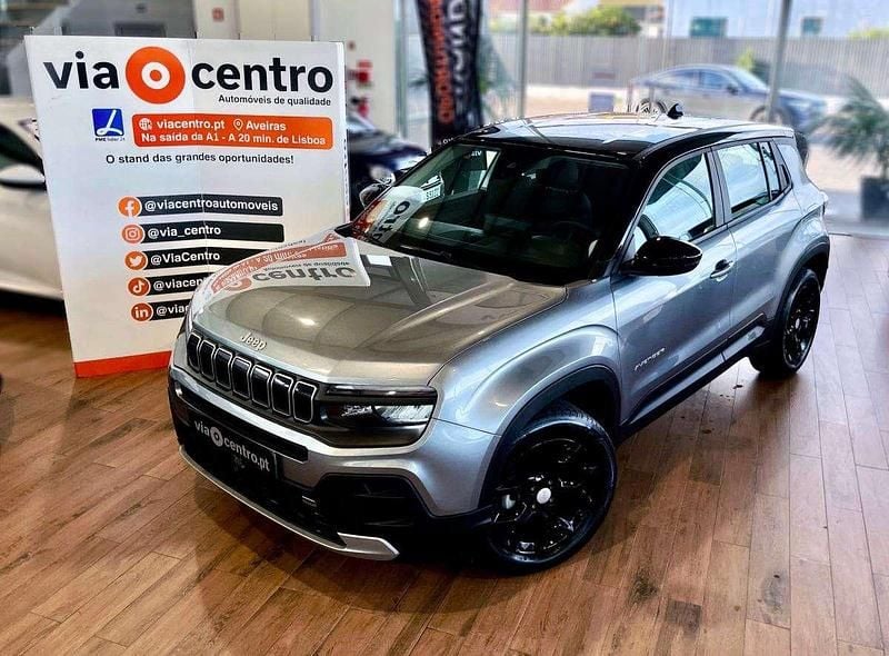 Cinza Usado 2024 Jeep Avenger Altitude SUV | € 22.750 (Preço justo) - Imagem 1/4