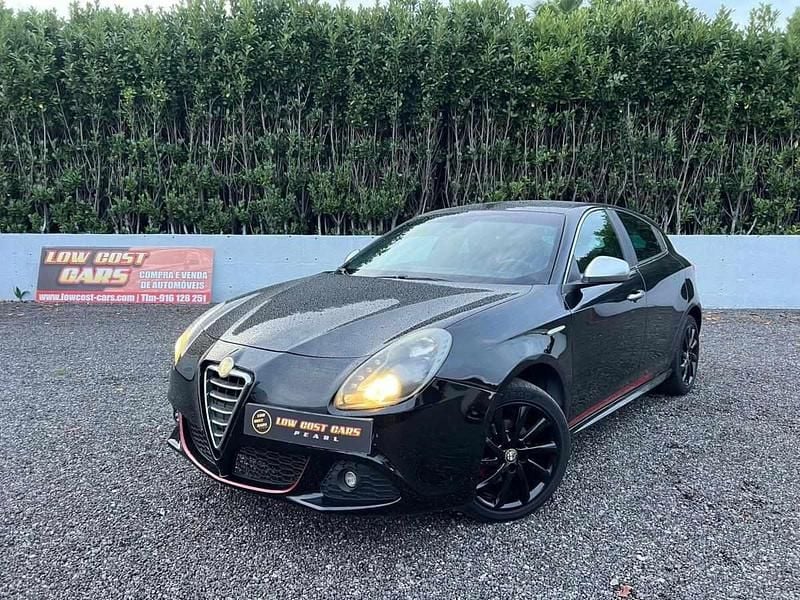Preto Usado 2011 Alfa Romeo Giulietta Distinctive | € 8.990 - Imagem 1/4