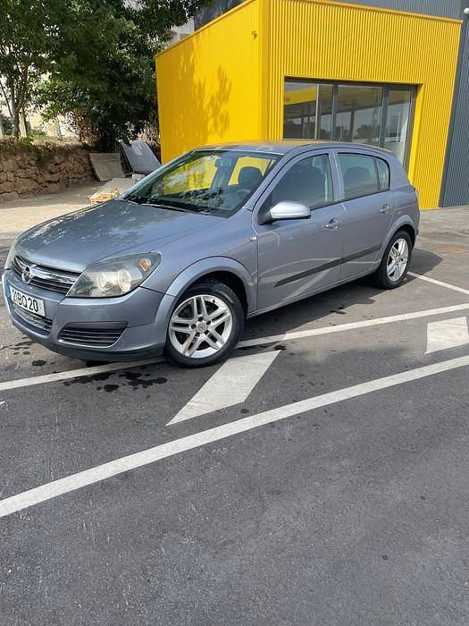 Usado 2006 Opel Astra Sedan | € 3.250 (Preço justo) - Imagem 1/4