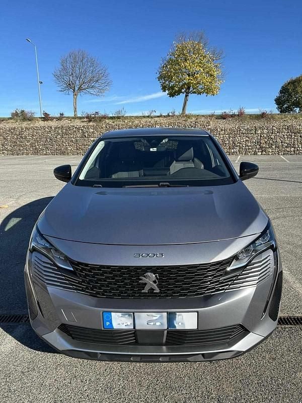 Cinzento Usado 2022 Peugeot 3008 Citadino | € 26.500 (Preço justo) - Imagem 1/4