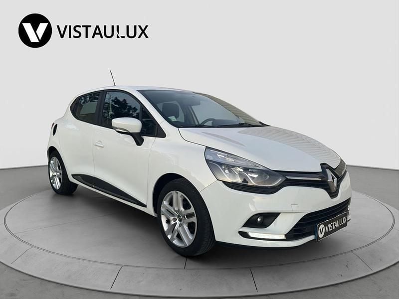 Usado Renault Clio IV Zen 75 HP (55 kW) 2017 Branco Sedan