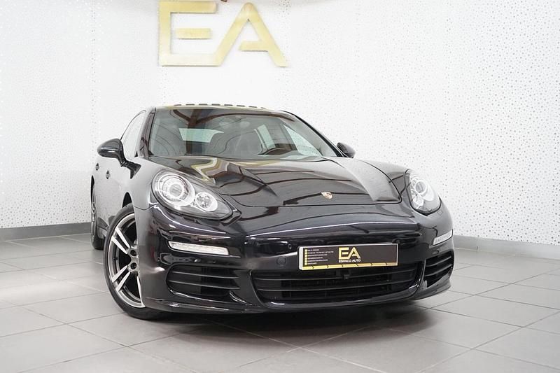 Preto Usado 2013 Porsche Panamera Sedan | € 34.980 (Preço justo) - Imagem 1/4