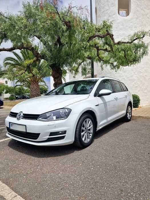 Usado 2015 VW Golf VII LOUNGE Sedan | € 8.000 (Super Preço) - Imagem 1/4