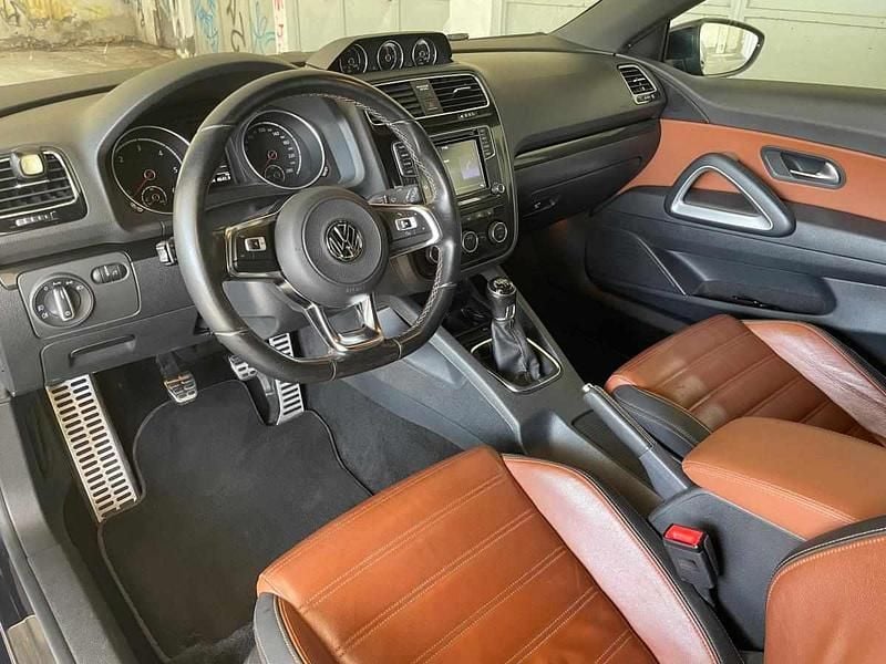 Azul Usado 2017 VW Scirocco Coupé | € 22.000 - Imagem 1/4