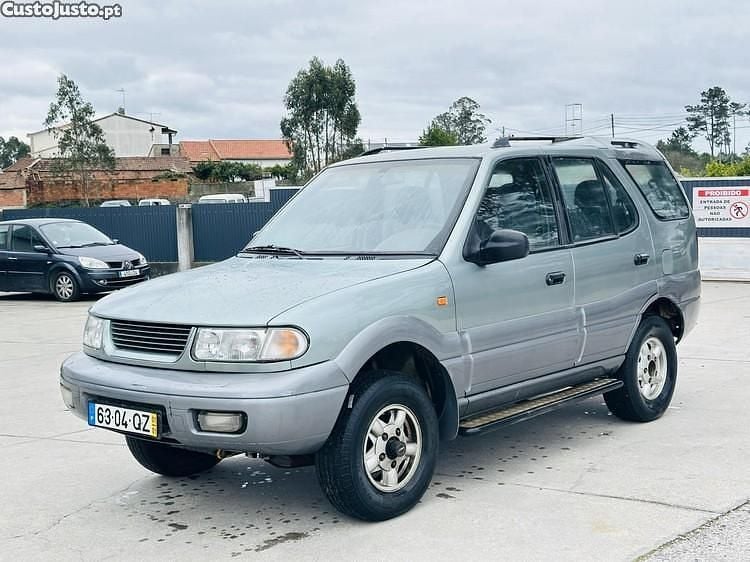 Cinza Usado 2001 Tata Safari SUV | € 2.600 - Imagem 1/1