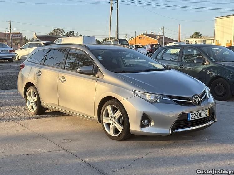 Cinza Usado 2014 Toyota Auris Carrinha | € 9.900 (Super Preço) - Imagem 1/1