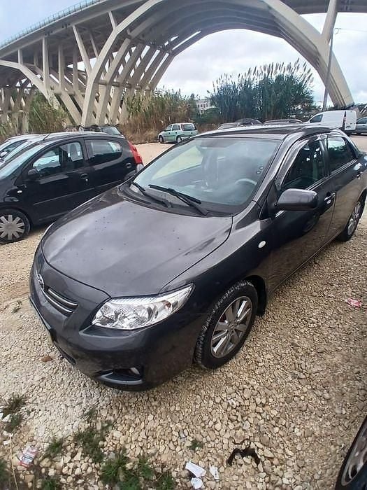 Usado 2007 Toyota Corolla Sedan | € 6.000 - Imagem 1/4