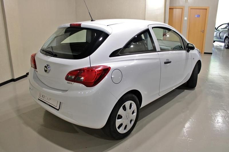 Usado Opel Corsa 75 HP (55 kW) 2018 Branco Citadino