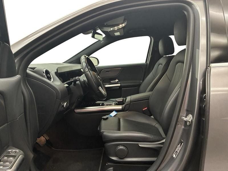 Usado Mercedes GLA200 Progressive 160 HP (117 kW) 2023 Cinza SUV