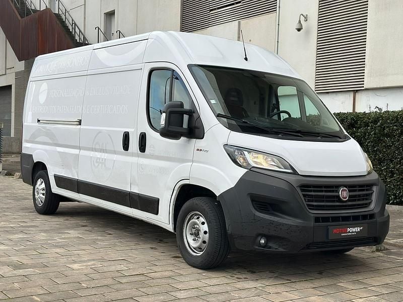 Branco Usado 2021 Fiat Ducato Van | € 28.490 (Preço justo) - Imagem 1/4