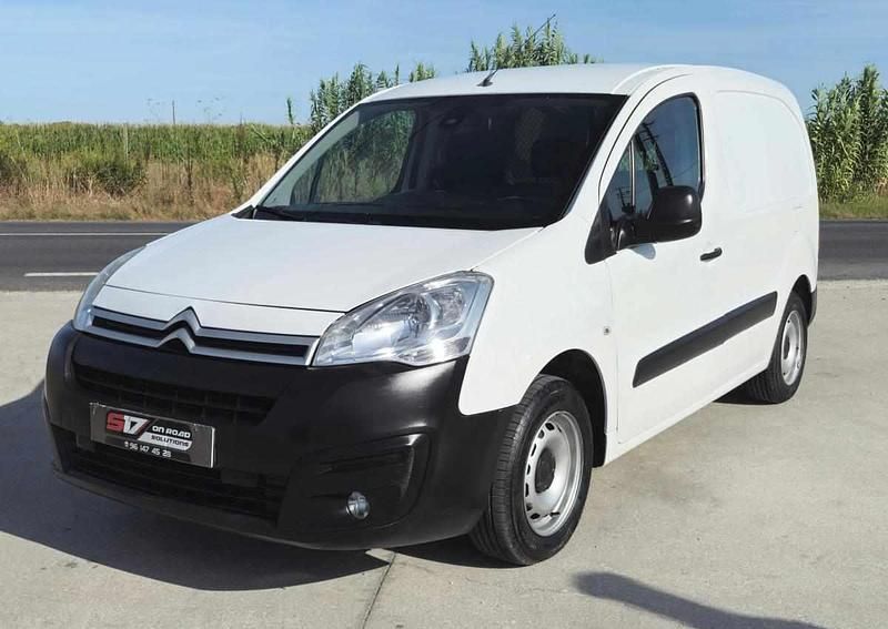Branco Usado 2016 Citroën Berlingo Monovolume | € 10.900 (Preço justo) - Imagem 1/4