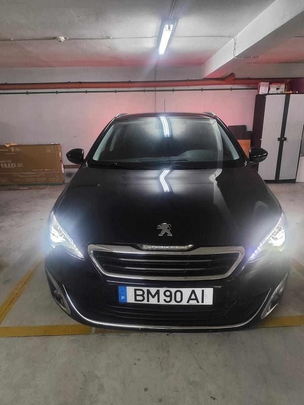 Usado Peugeot 308 131 HP (96 kW) 2014 Azul Carrinha