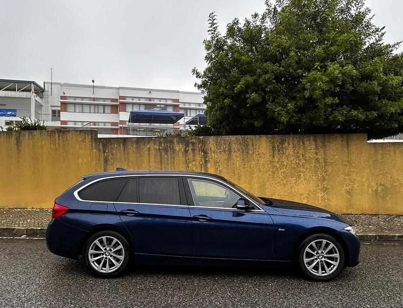 Usado BMW 320 190 HP (139 kW) 2017 Azul Carrinha