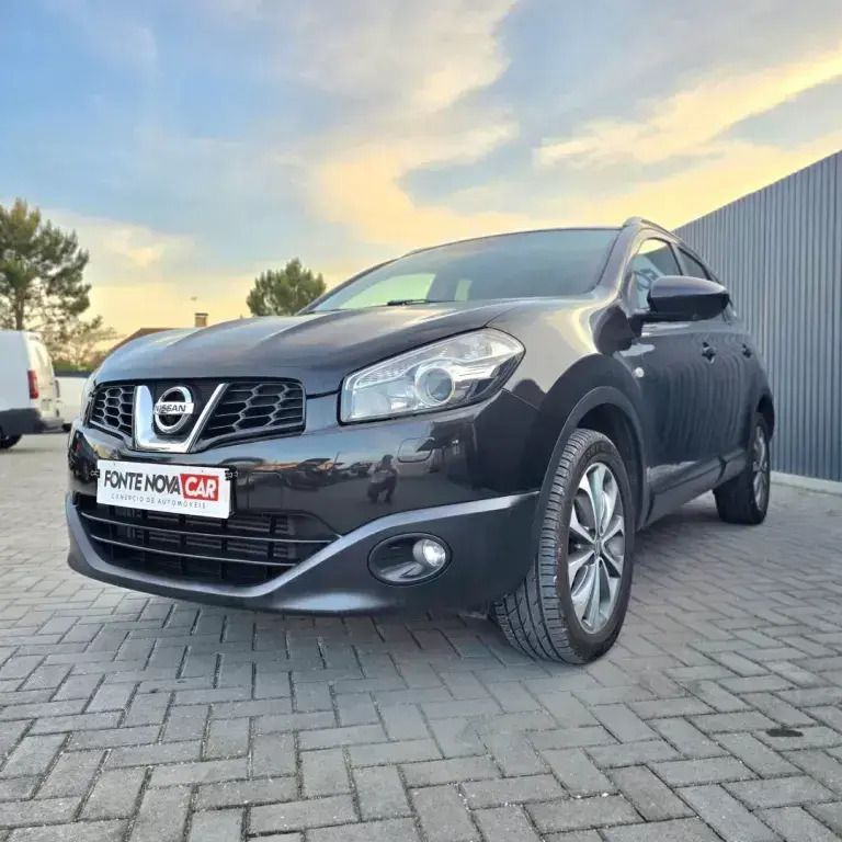 Cinza escuro Usado 2012 Nissan Qashqai +2 360º SUV | € 10.950 (Preço justo) - Imagem 1/4