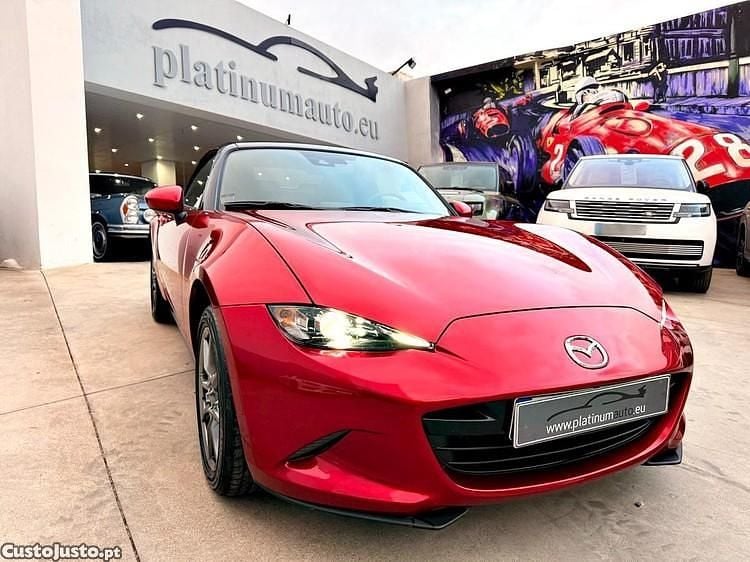 Usado Mazda MX5 131 HP (96 kW) 2021 Vermelho Cabrios