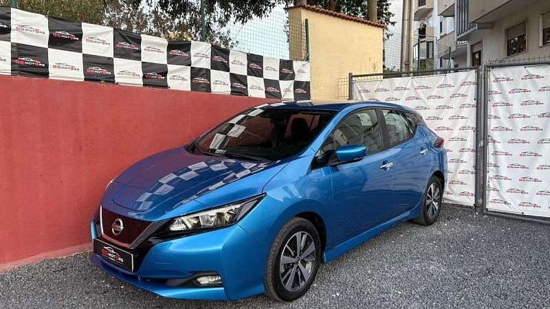 Usado Nissan Leaf N-Connecta 110 kW (150 HP) 2021 Azul escuro Citadino