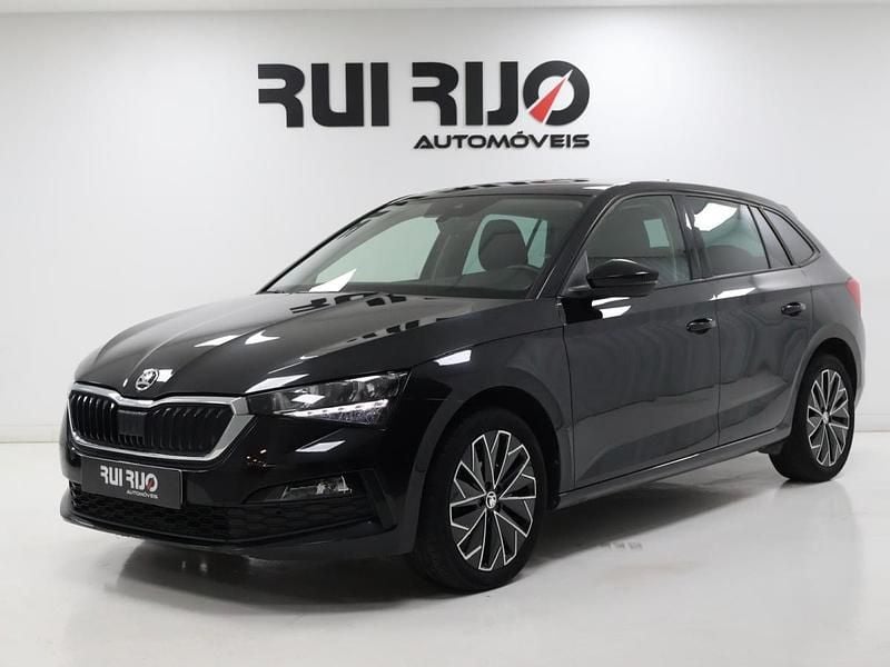 Preto Usado 2023 Skoda Scala Ambition Citadino | € 15.900 (Preço justo) - Imagem 1/4
