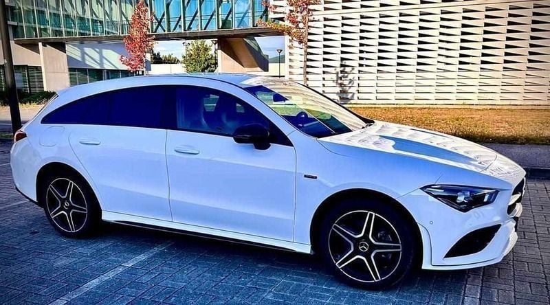 Branco Usado 2020 Mercedes CLA250e Sedan | € 35.500 (Caro) - Imagem 1/4