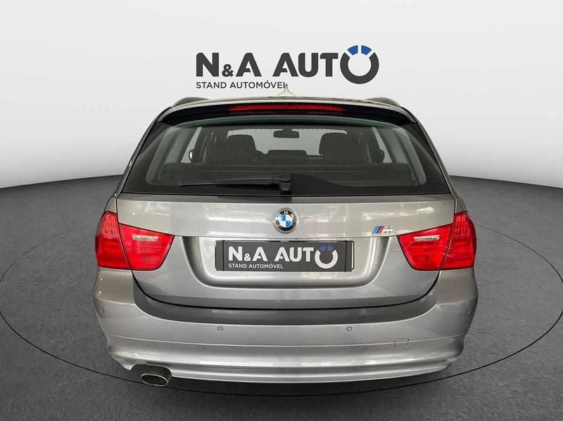 Usado BMW 318 Sport Line 143 HP (105 kW) 2010 Cinza Carrinha