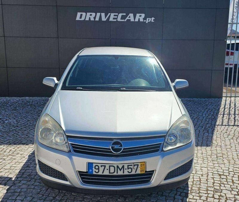 Usado Opel Astra Enjoy 90 HP (66 kW) 2007 Cinza Citadino