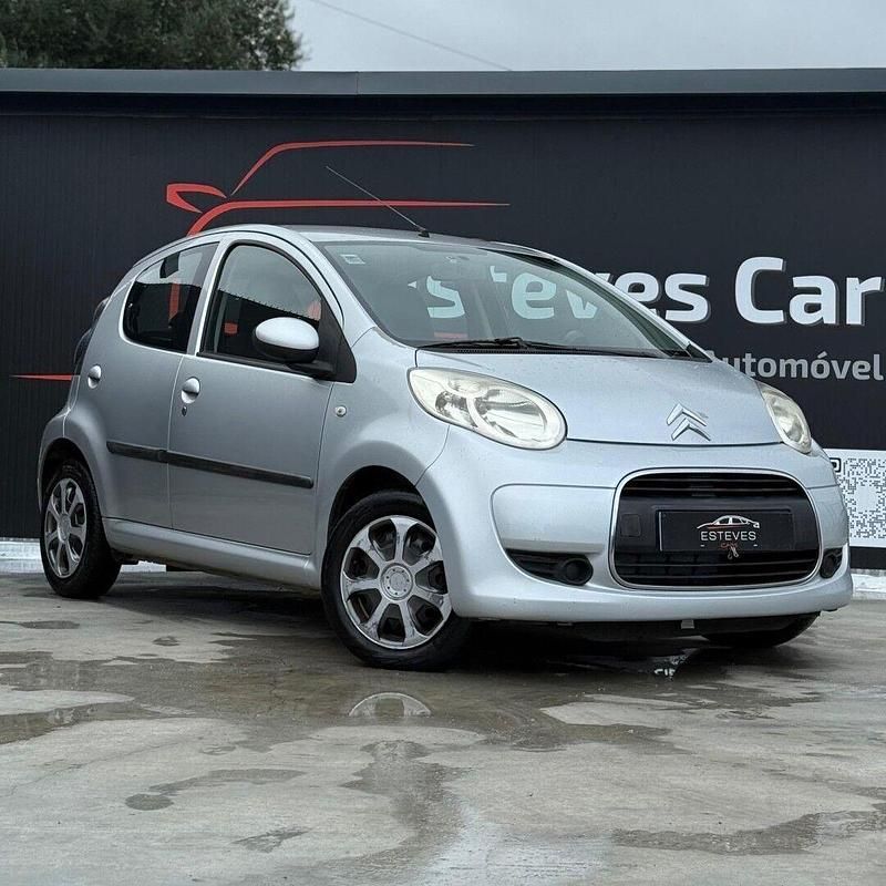 Cinza Usado 2011 Citroën C1 Citadino | € 4.750 (Preço justo) - Imagem 1/4