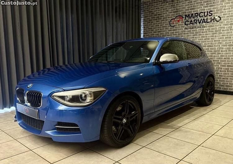 Usado BMW M135 Sport Line 320 HP (235 kW) 2014 Azul Citadino