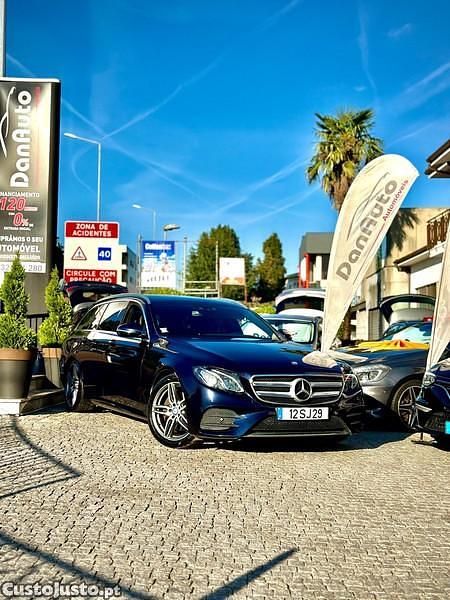 Azul Usado 2017 Mercedes E220 Carrinha | € 23.895 (Preço elevado) - Imagem 1/1