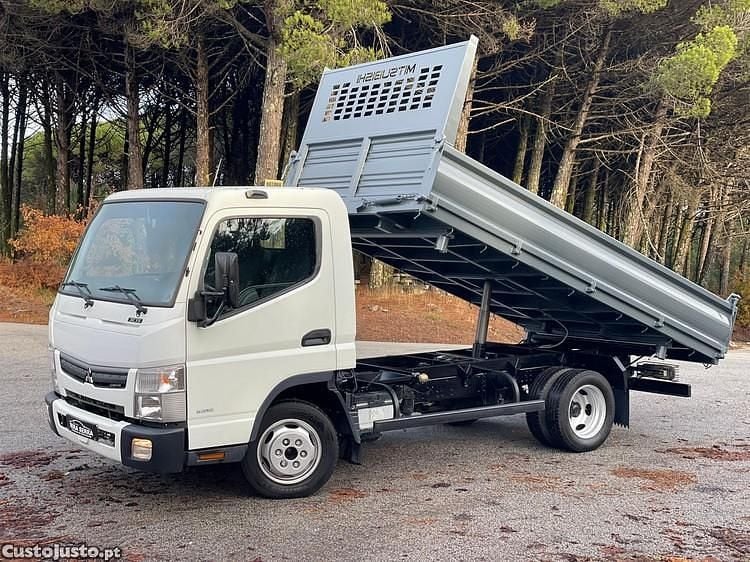 Branco Usado 2020 Mitsubishi Canter | € 32.990 (Preço justo) - Imagem 1/1