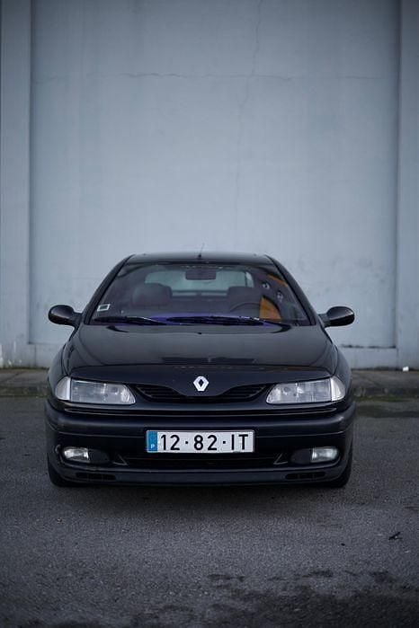 Usado Renault Laguna Initiale 190 HP (139 kW) 1997 Sedan