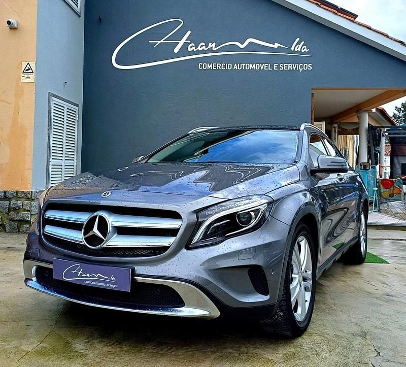 Usado Mercedes GLA200 Urban 136 HP (100 kW) 2014 Cinza SUV