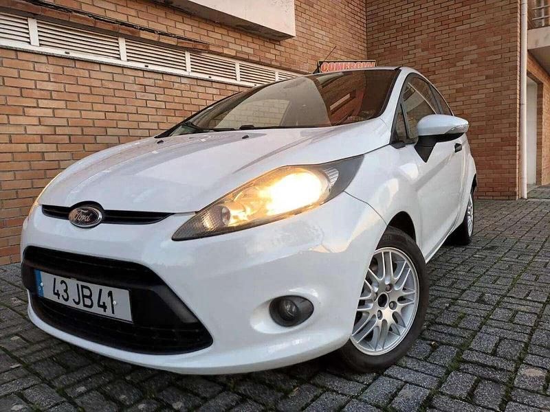 Usado Ford Fiesta 68 HP (50 kW) 2010 Branco Citadino