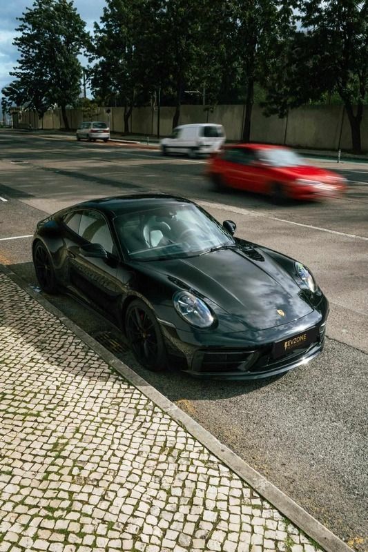 Usado Porsche 992 450 HP (330 kW) 2022 Preto