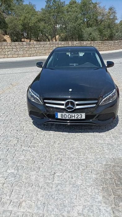 Usado 2015 Mercedes C220 Sedan | € 22.000 (Bom preço) - Imagem 1/4