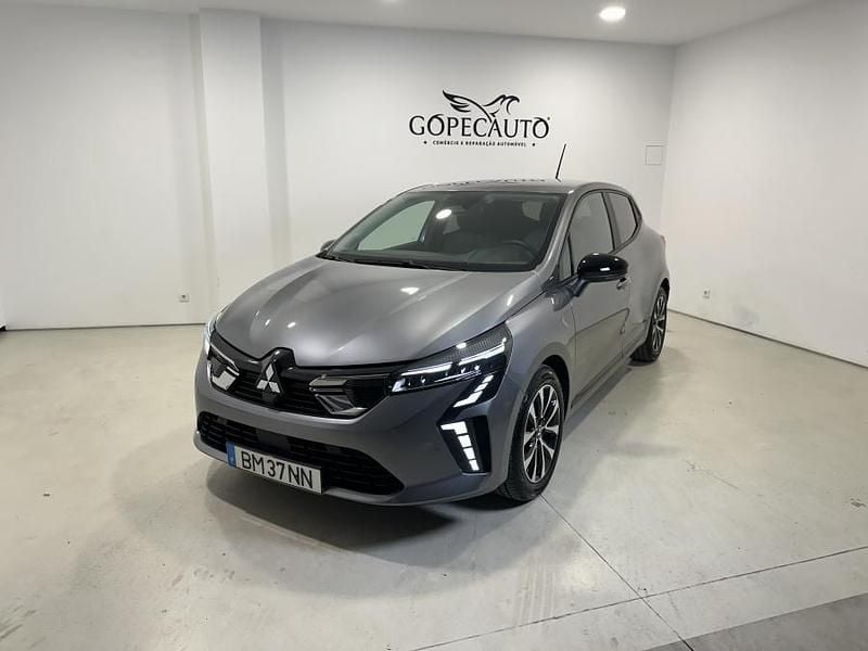 Cinzento Usado 2024 Mitsubishi Colt | € 17.490 (Preço justo) - Imagem 1/4