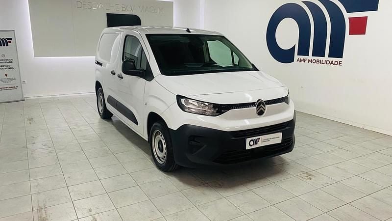 Branco Usado 2025 Citroën Berlingo Monovolume | € 19.599 (Preço justo) - Imagem 1/4