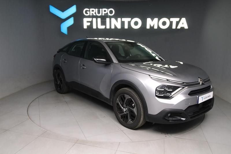 Cinzento Usado 2024 Citroën C4 PureTech Sedan | € 19.490 (Preço justo) - Imagem 1/1
