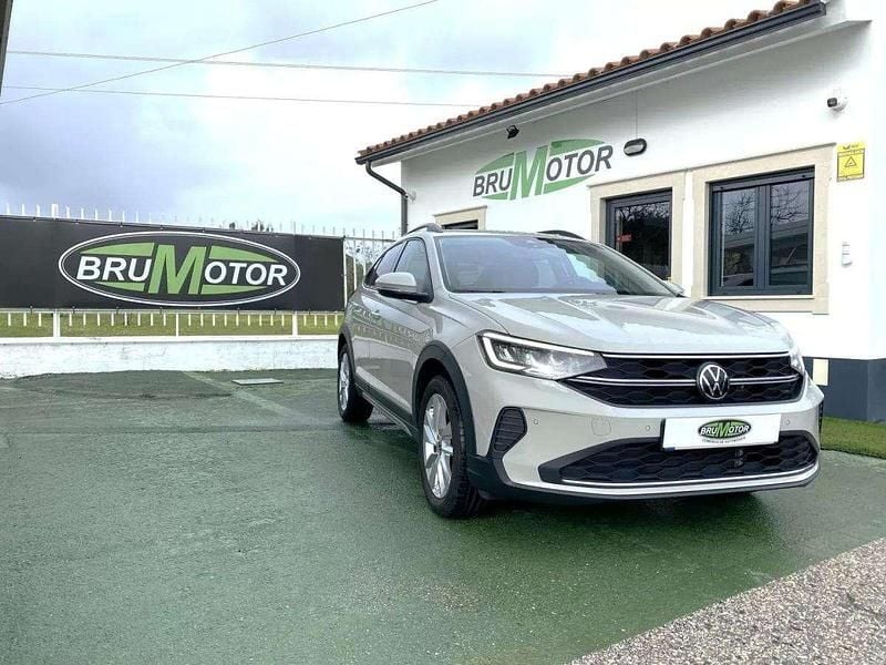 Cinzento Usado 2024 VW Taigo Life SUV | € 24.300 (Preço justo) - Imagem 1/4